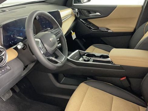 New 2025 Chevrolet Equinox ACTIV image 11