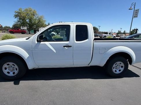 Used 2015 Nissan Frontier S RWD image 7