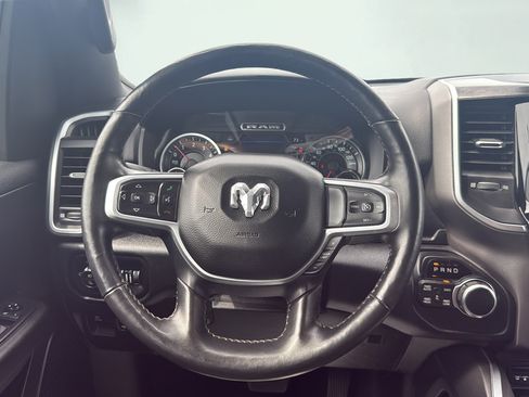 Used 2019 RAM 1500 Big Horn AWD/4WD image 18