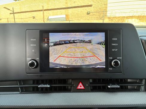 Used 2025 Kia Sportage LX image 24