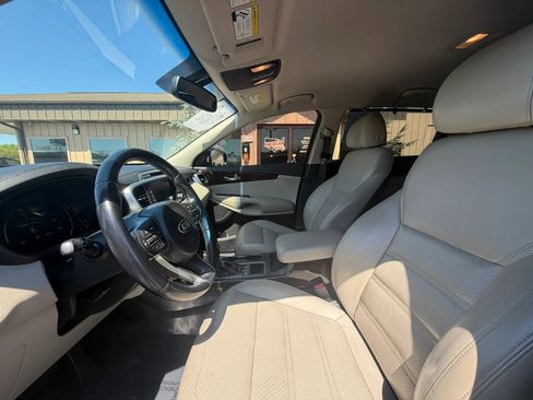 Used 2018 Kia Sorento EX FWD image 21
