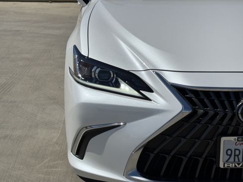 Certified 2025 Lexus ES 350 FWD image 7
