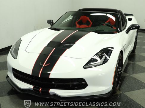 Used 2015 Chevrolet Corvette Stingray Coupe w/ Pacific Design Package RWD image 17