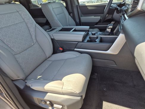 Used 2025 Toyota Tundra Limited image 22