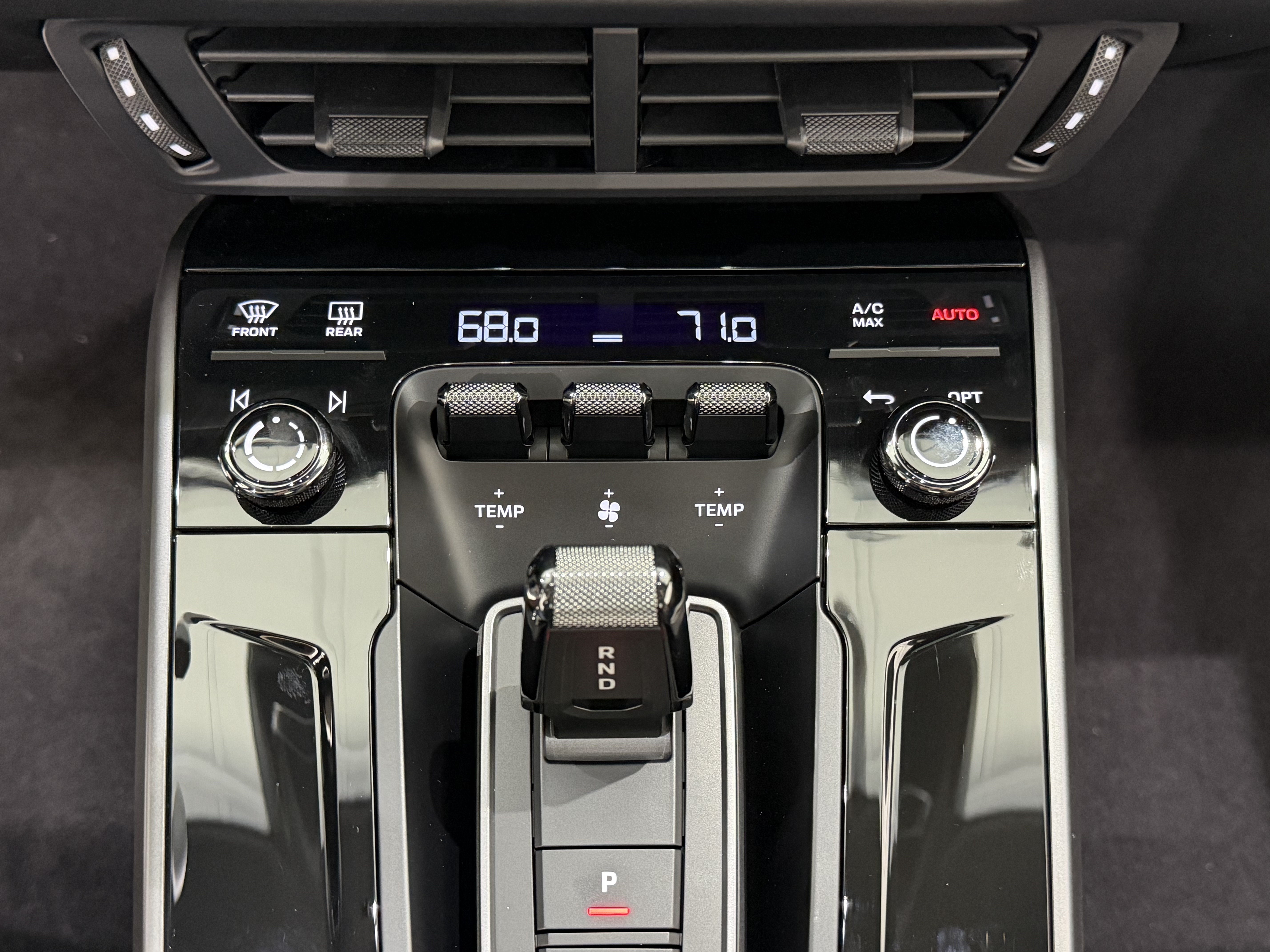 Certified 2026 Porsche 911 Carrera S RWD image 36