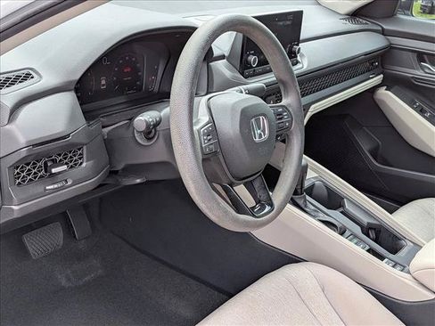 Used 2023 Honda Accord EX image 9