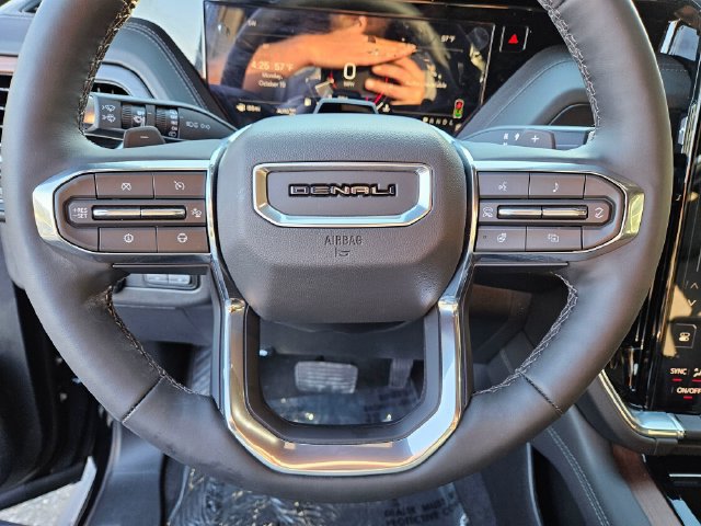 New 2026 GMC Yukon Denali w/ Denali Reserve Package AWD/4WD image 31