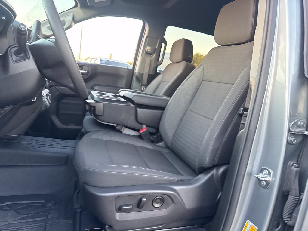 Used 2026 Chevrolet Silverado 1500 Custom w/ Turbomax Blackout Package AWD/4WD image 14