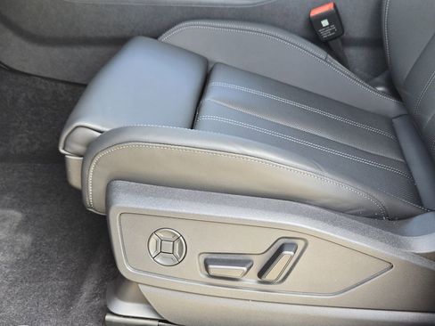 New 2025 Audi Q5 Premium Plus image 26