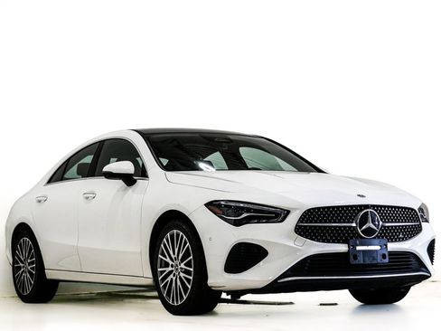 Used 2025 Mercedes-Benz CLA 250 4MATIC image 1