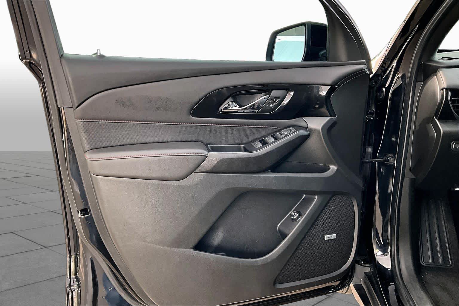 Used 2023 Chevrolet Traverse RS FWD image 21