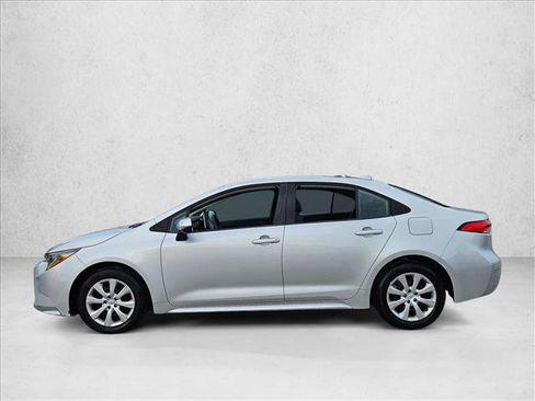 Used 2021 Toyota Corolla LE FWD image 4