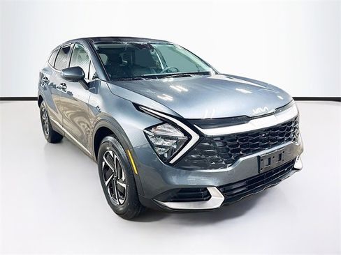 Used 2023 Kia Sportage LX image 1