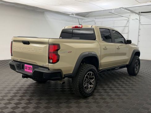 Used 2024 Chevrolet Colorado ZR2 w/ ZR2 Convenience Package III image 9