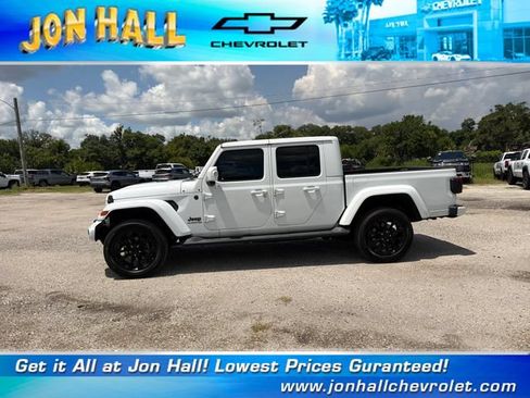 Used 2022 Jeep Gladiator Overland AWD/4WD image 3