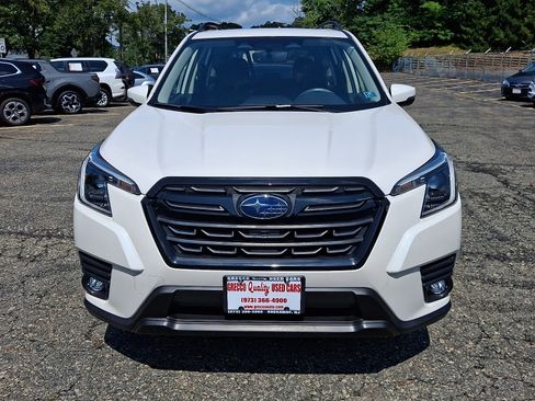 Used 2024 Subaru Forester Limited AWD/4WD image 2