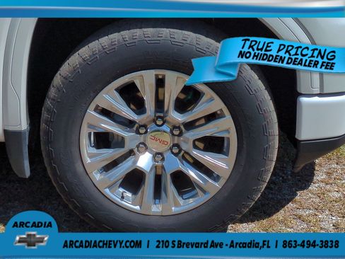 Used 2024 GMC Sierra 1500 Denali w/ Technology Package AWD/4WD image 11