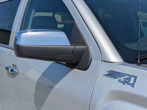 Used 2018 GMC Sierra 1500 SLT image 12