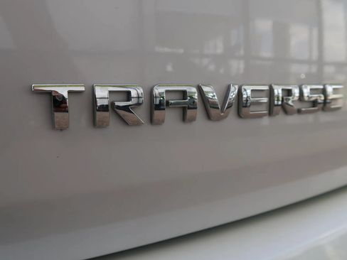 Used 2021 Chevrolet Traverse High Country FWD image 57