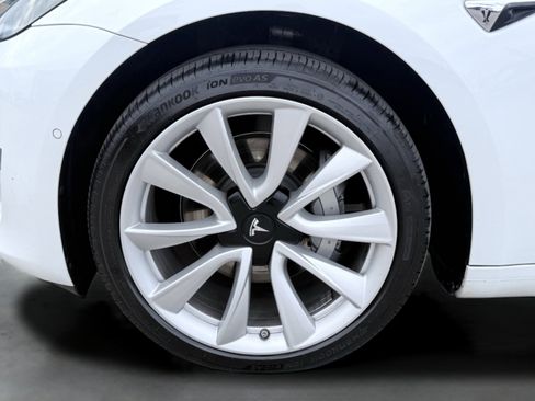 Used 2018 Tesla Model 3 Mid Range image 14