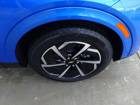 Certified 2025 Chevrolet Equinox EV LT w/ Convenience Package image 13