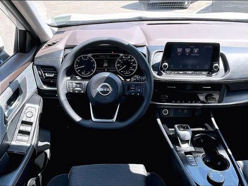 Certified 2023 Nissan Rogue SV AWD/4WD image 17