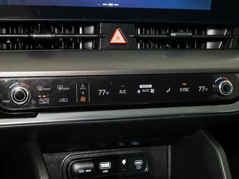 Certified 2025 Kia Sportage SX FWD image 24