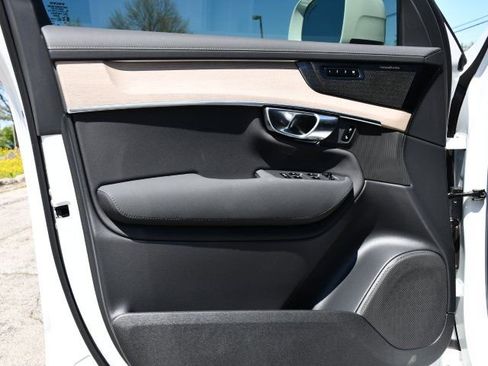 New 2026 Volvo XC90 B6 Plus w/ Protection Package Premier AWD/4WD image 10