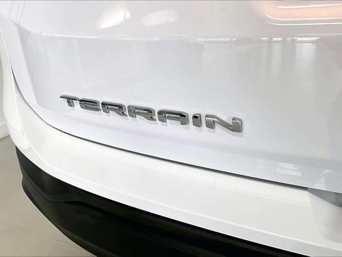 Used 2022 GMC Terrain SLE w/ Driver Convenience Package image 7