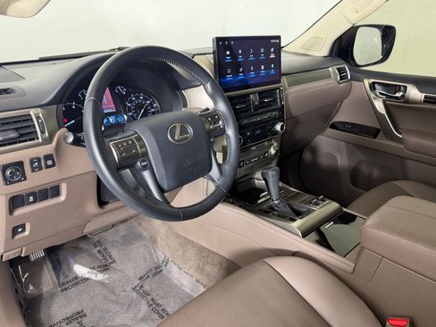 Used 2016 Lexus GX 460 w/ Comfort Package AWD/4WD image 4