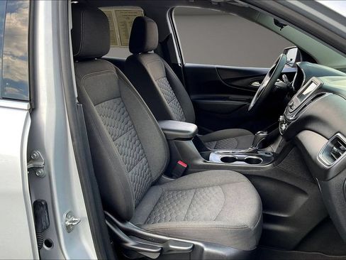 Used 2020 Chevrolet Equinox LT AWD/4WD image 32