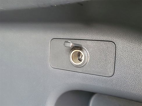 Used 2020 Toyota RAV4 XLE image 13