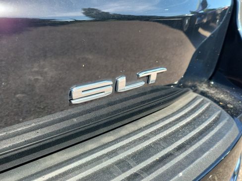 Used 2023 GMC Yukon XL SLT w/ SLT Luxury Package AWD/4WD image 32