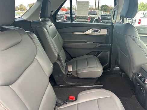 New 2025 Ford Explorer Active w/ Active Comfort Package image 26