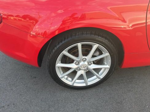Used 2010 MAZDA MX-5 Miata Grand Touring w/ Premium Pkg RWD image 20