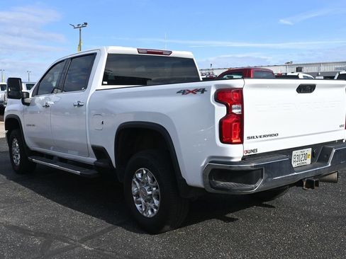 Used 2023 Chevrolet Silverado 3500 LTZ AWD/4WD image 12