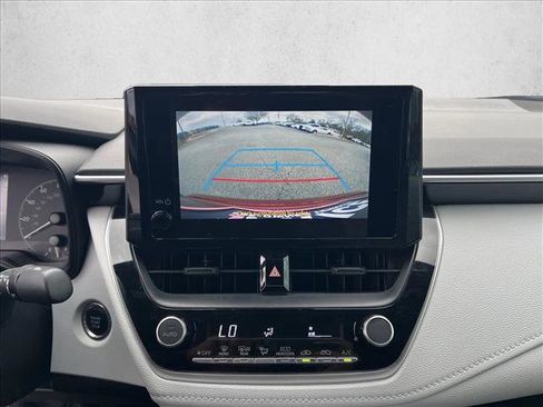 Used 2024 Toyota Corolla SE image 12