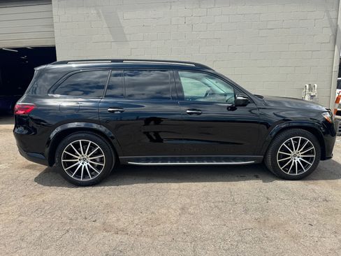 Used 2024 Mercedes-Benz GLS 580 4MATIC w/ Night Package image 11