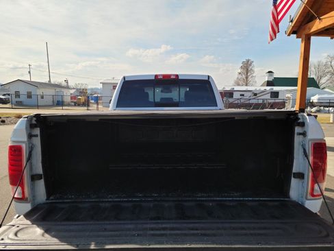 Used 2016 RAM 3500 Laramie w/ Convenience Group image 16