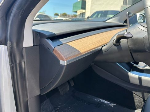 Used 2020 Tesla Model 3 Long Range AWD/4WD image 14