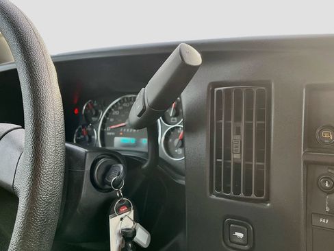 Used 2024 Chevrolet Express 2500 RWD image 16
