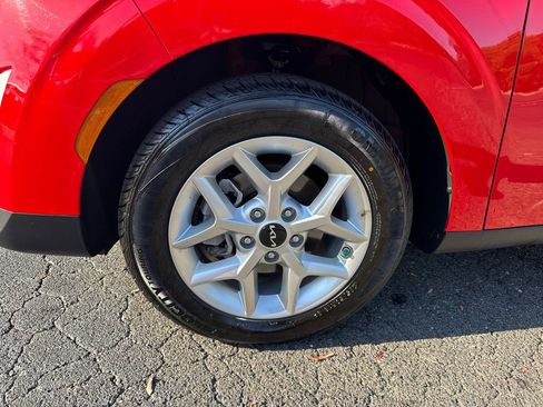 Certified 2024 Kia Soul LX w/ Option Group 015 image 9