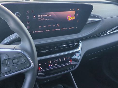 Used 2024 Buick Envista Avenir image 28