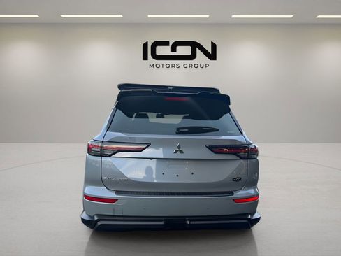 New 2026 Mitsubishi Outlander AWD image 4