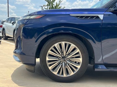 Used 2025 INFINITI QX80 Luxe RWD image 8