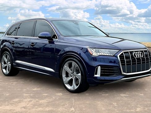Used 2020 Audi Q7 3.0T Prestige w/ Prestige Package AWD/4WD image 3