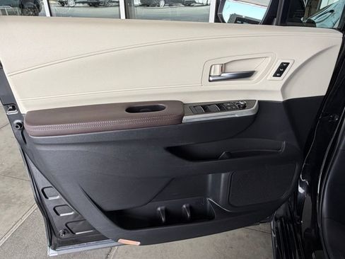 Certified 2024 Toyota Sienna Platinum w/ Protection Package (TMS) AWD/4WD image 19