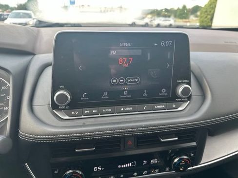 Used 2023 Nissan Rogue SV w/ SV Premium B Package AWD/4WD image 37