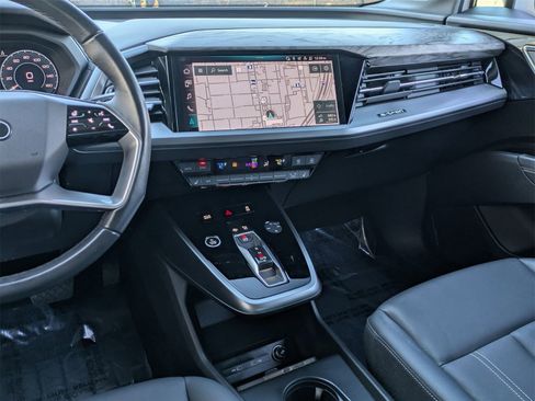 Used 2023 Audi Q4 e-tron Prestige image 9