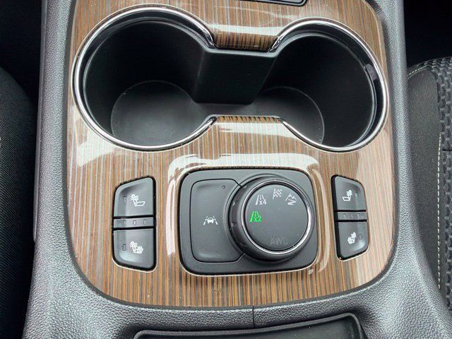Used 2023 GMC Acadia SLE w/ Driver Convenience Package AWD/4WD image 18